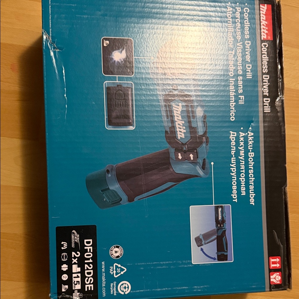 Makita Blue Cordless Driver Drill (Blue)